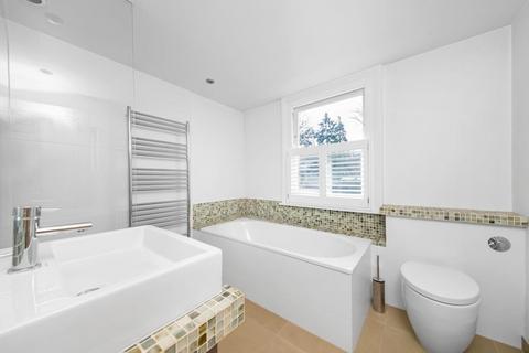 18 Cranfield Road, London, SE4 1UG