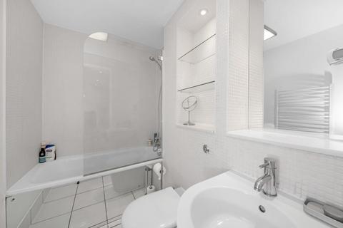 3 bedroom flat for sale, Breakspears Road, Brockley, London, SE4