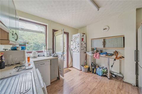 18 Richmond Gardens, Harrow, HA3 6AJ