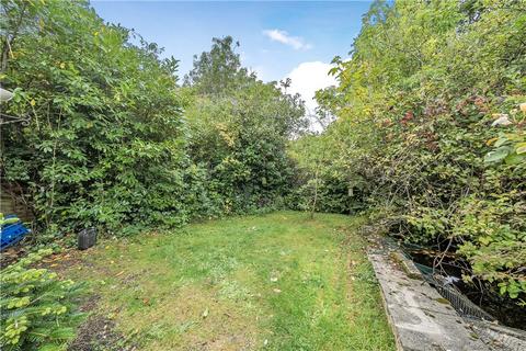 18 Richmond Gardens, Harrow, HA3 6AJ