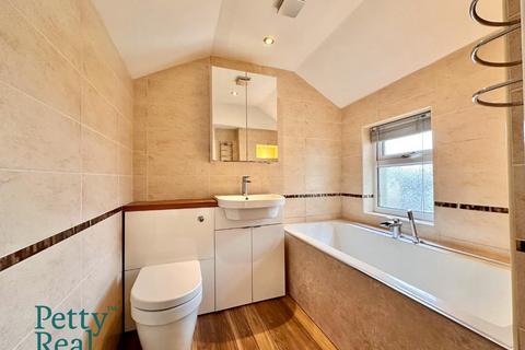 3 bedroom terraced house for sale, Oxford Street, Colne