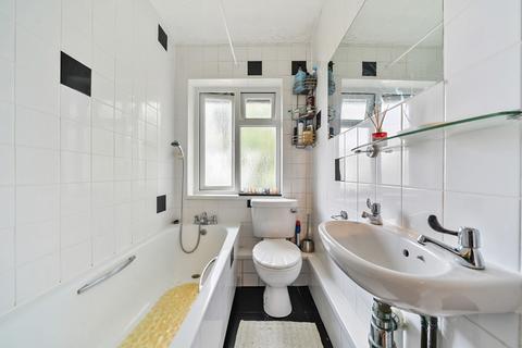 115 Mayeswood Road, London, SE12 9SA