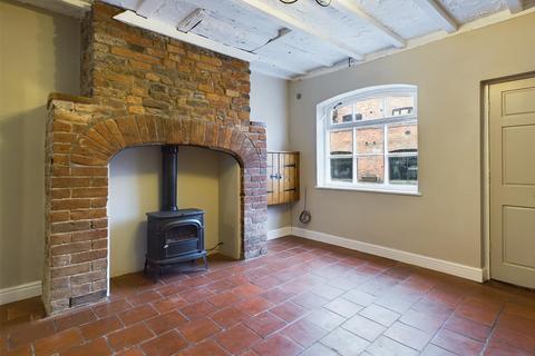 2 bedroom end of terrace house for sale, Dog Lane, Bewdley