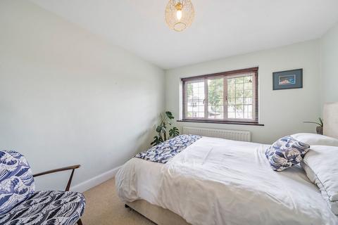 7 Vincent Road, Coulsdon, CR5 3DH