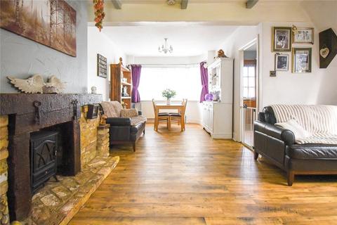 40 Cottingham Chase, Ruislip, HA4 0BZ