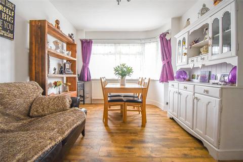 40 Cottingham Chase, Ruislip, HA4 0BZ