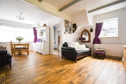 40 Cottingham Chase, Ruislip, HA4 0BZ
