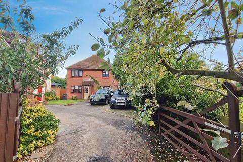 2 bedroom semi-detached house for sale, Bramble Road, Witham CM8