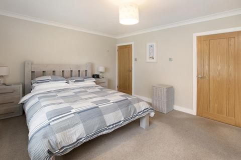 2 Higher Down, Kenton, Exeter, EX6 8NG