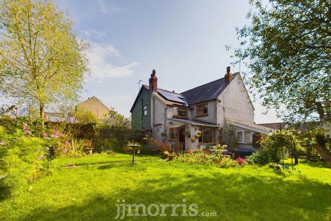 3 bedroom semi-detached house for sale, 2 Duncan Terrace, Maenclochog, Clynderwen