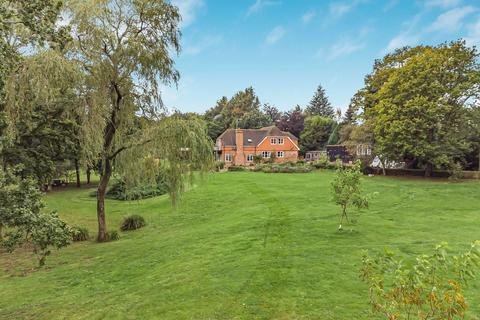 5 bedroom detached house for sale, Leechpond Hill, Horsham RH13