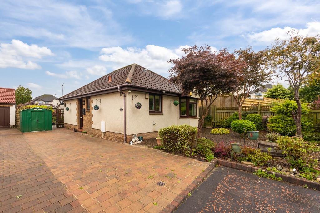 Rose Path, Bonnyrigg EH19 2 bed detached bungalow for sale £260,000