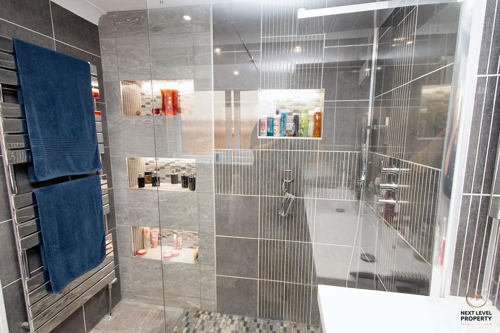 En Suite Shower Room