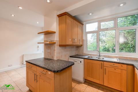 5 bedroom semi-detached house to rent, Church Vale, London N2