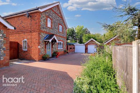 3 bedroom detached house for sale, Black Horse Close, Thetford