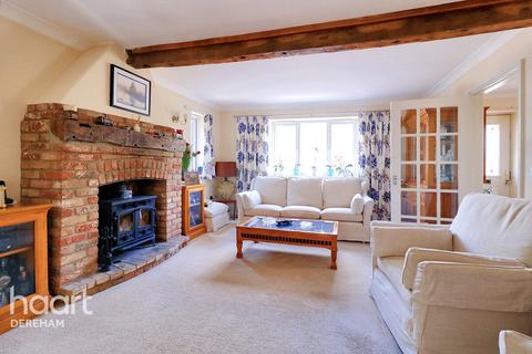 3 bedroom detached house for sale, Black Horse Close, Thetford