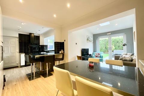 23 Earlsbrook Drive, Stoke-on-trent, ST4 8DL
