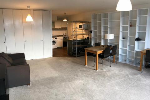 Studio to rent, John Trundle Court, London EC2Y