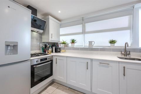 2 bedroom apartment for sale, Churchill Gardens, London, UK, SW1V