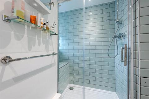 2 bedroom apartment for sale, Churchill Gardens, London, UK, SW1V