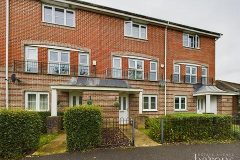 4 bedroom terraced house for sale, Burghfield Walk, Basingstoke RG22