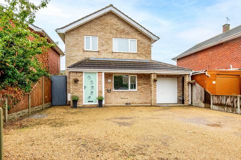 4 bedroom detached house for sale, Bramble Gardens, Belton, NR31