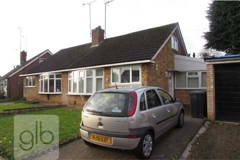 5 bedroom semi-detached bungalow to rent, Offa Drive, Kenilworth