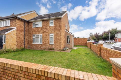 3 bedroom end of terrace house for sale, Cockett Road, Langley SL3