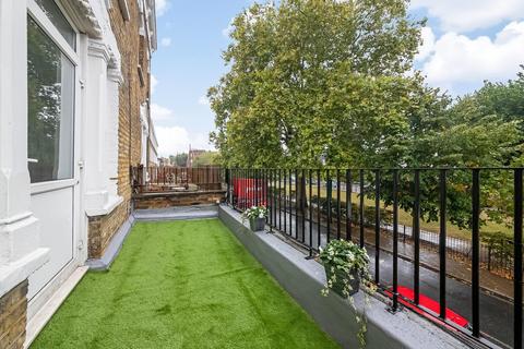 2 bedroom apartment for sale, Nunhead Green, Peckham, SE15