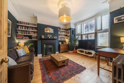 74 Waldron Road, London, SW18 3TD