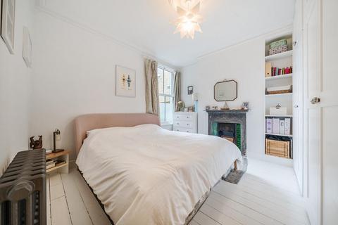 74 Waldron Road, London, SW18 3TD
