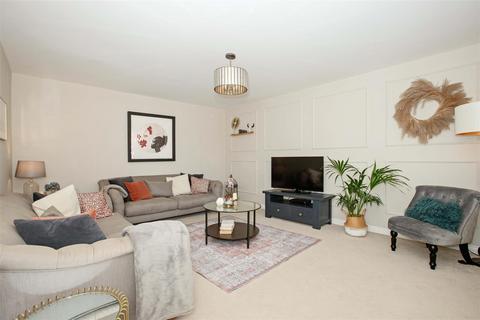 12 Bennett Gardens, Ferring, Worthing, BN12 6FL