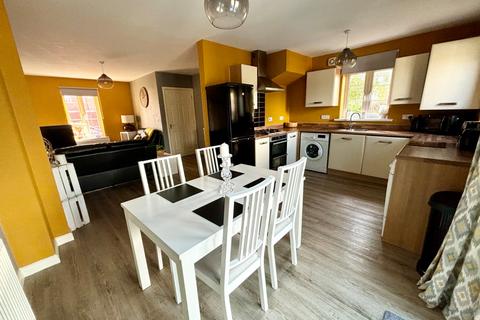 5 Hamley Close, Burnham-on-sea, TA8 1DS