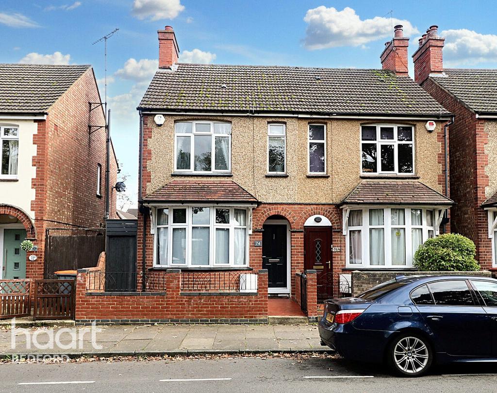 Miller Road, Bedford 3 bed semi-detached house - £310,000