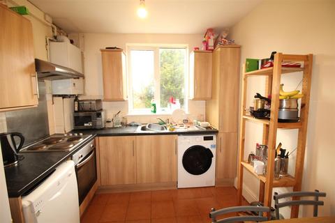 5 bedroom semi-detached house to rent, * £115pppw Excluding Bills * Rolleston Drive, Lenton, NG7 1JT - UON