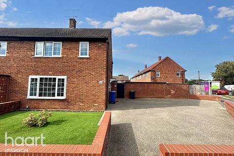 3 bedroom semi-detached house for sale, Robin Drive, Ipswich