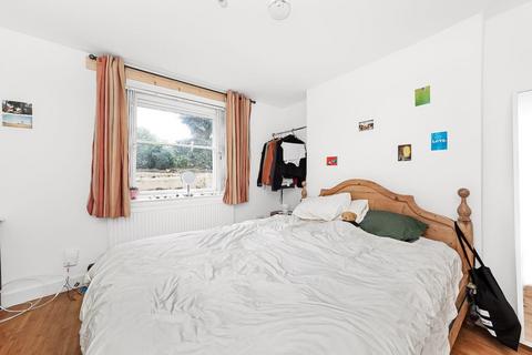 3 bedroom apartment for sale, Southampton Way, Camberwell, SE5