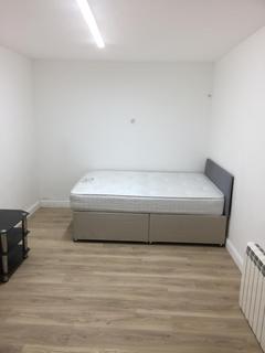 Studio to rent, Tanner Street, Barking IG11