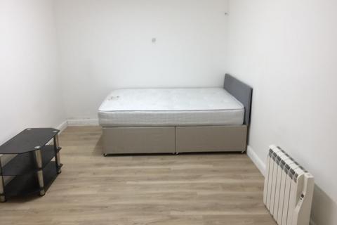 Studio to rent, Tanner Street, Barking IG11