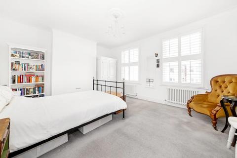 25 Belvoir Road, London, SE22 0QY