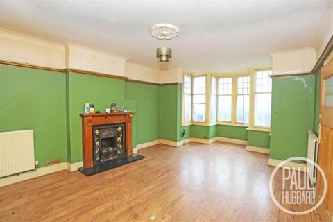 4 bedroom maisonette for sale, Kirkley Cliff Road, Lowestoft NR33