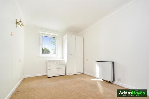 1 bedroom retirement property to rent, Friern Watch Avenue, London N12