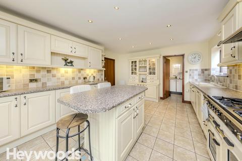 4 bedroom detached house for sale, Castel Close, Seabridge, Newcastle-under-Lyme