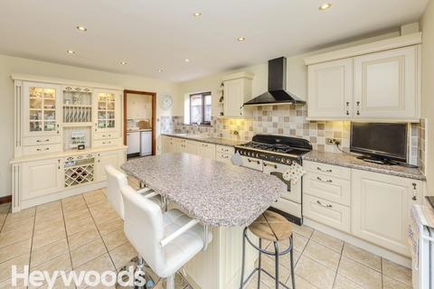 4 bedroom detached house for sale, Castel Close, Seabridge, Newcastle-under-Lyme