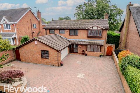 4 bedroom detached house for sale, Castel Close, Seabridge, Newcastle under Lyme