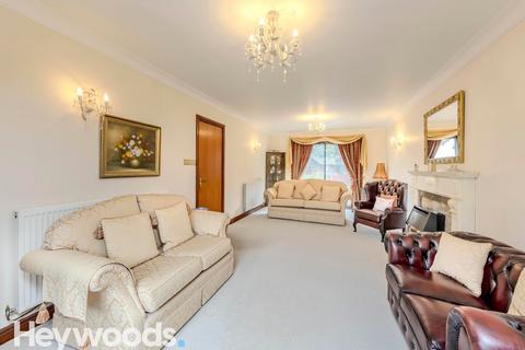 4 bedroom detached house for sale, Castel Close, Seabridge, Newcastle under Lyme