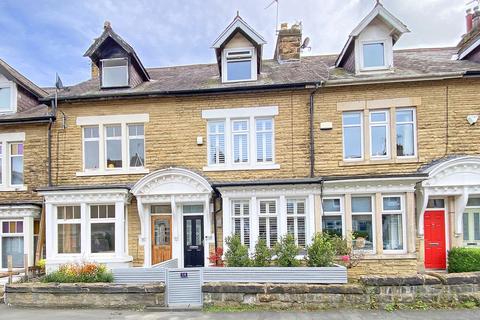 4 bedroom terraced house for sale, Grange Avenue, Harrogate