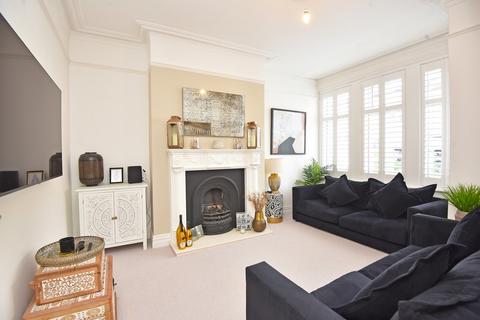 4 bedroom terraced house for sale, Grange Avenue, Harrogate