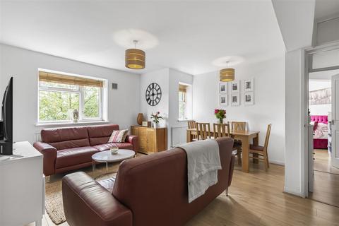 2 bedroom flat for sale, Clifford Avenue, East Sheen, SW14