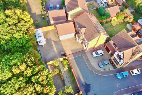 32 Anvil Way, Springfield, Chelmsford, CM1 6SZ